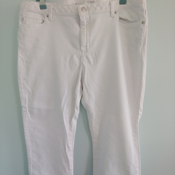 EUC Michael Kors Cropped / Capri Length White Jeans Size 14 - Picture 10 of 11